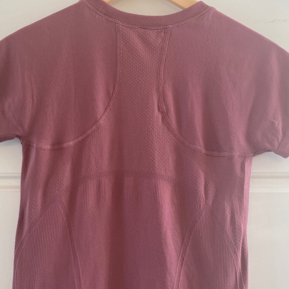 Athleta Momentum Seamless Tee - Picture 5 of 5